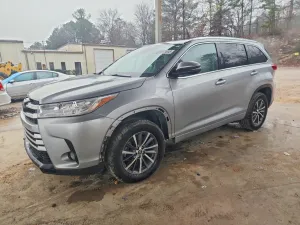 2017 TOYOTA HIGHLANDER