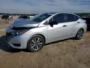 2024 NISSAN VERSA