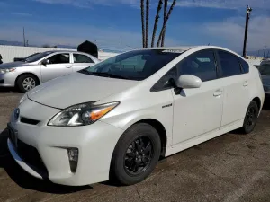2015 TOYOTA PRIUS