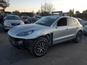 2020 PORSCHE MACAN