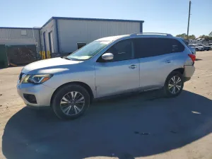 2017 NISSAN PATHFINDER