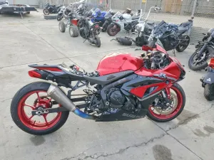 2025 SUZUKI GSXR1000