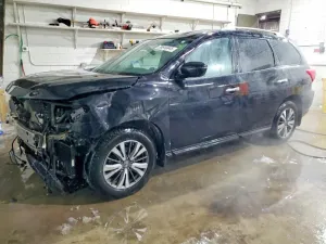 2017 NISSAN PATHFINDER