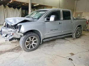 2011 NISSAN TITAN