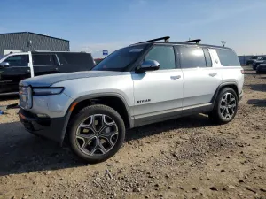 2025 RIVIAN RIS