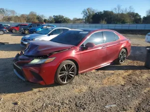 2018 TOYOTA CAMRY