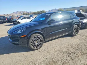 2021 PORSCHE CAYENNE