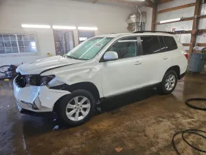 2012 TOYOTA HIGHLANDER
