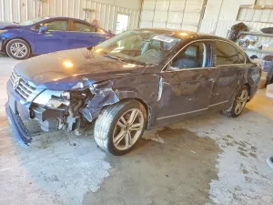 2015 VOLKSWAGEN PASSAT