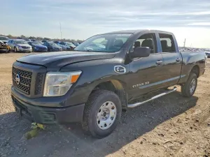 2017 NISSAN TITAN