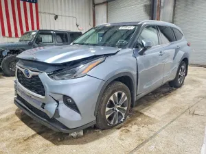 2022 TOYOTA HIGHLANDER