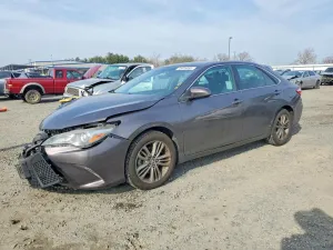 2015 TOYOTA CAMRY