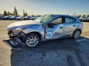 2015 MAZDA 3