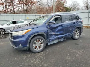 2015 TOYOTA HIGHLANDER
