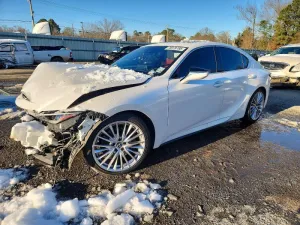 2022 LEXUS IS