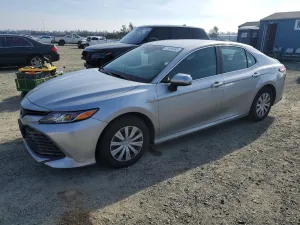 2018 TOYOTA CAMRY