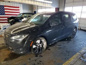 2019 CHRYSLER PACIFICA