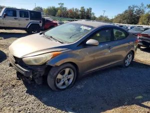 2013 HYUNDAI ELANTRA