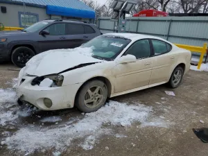 2004 PONTIAC GRANDPRIX
