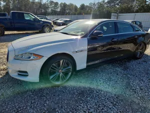 2015 JAGUAR XJ