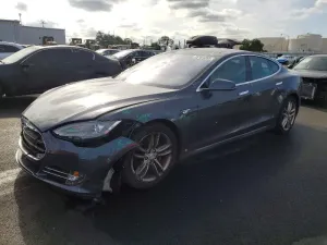 2016 TESLA MODEL S