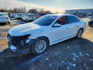 2016 VOLKSWAGEN PASSAT