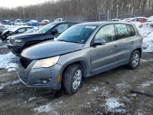 2010 VOLKSWAGEN TIGUAN
