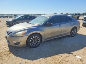 2015 NISS ALTIMA