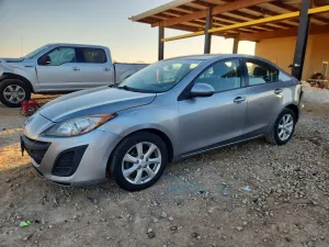 2011 MAZDA 3