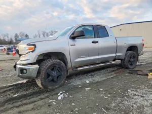2017 TOYOTA TUNDRA