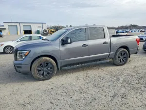 2024 NISSAN TITAN