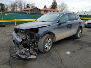 2011 VOLKSWAGEN TOUAREG