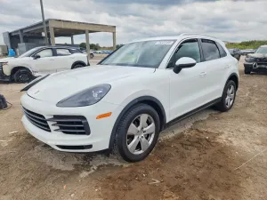 2020 PORSCHE CAYENNE