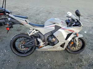 2026 HONDA CBR CYCLE