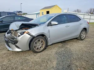2015 TOYOTA COROLLA