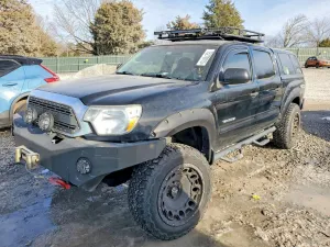 2015 TOYOTA TACOMA