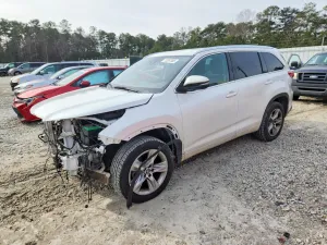 2017 TOYOTA HIGHLANDER