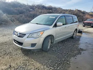 2011 VOLKSWAGEN ROUTAN