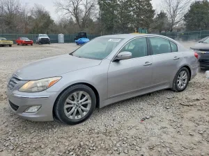 2013 HYUNDAI GENESIS