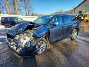 2022 TOYOTA HIGHLANDER