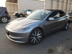 2025 TESLA MODEL 3