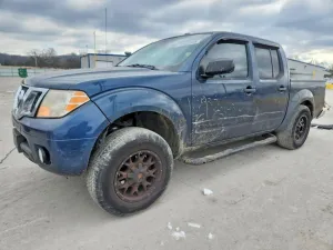 2015 NISSAN FRONTIER