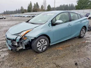 2017 TOYOTA PRIUS