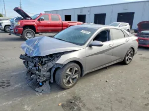 2023 HYUNDAI ELANTRA