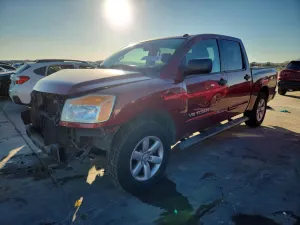 2013 NISSAN TITAN