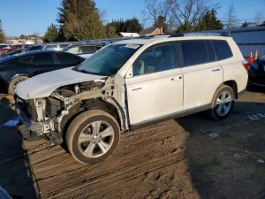 2013 TOYOTA HIGHLANDER