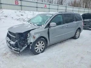 2014 CHRYSLER MINIVAN