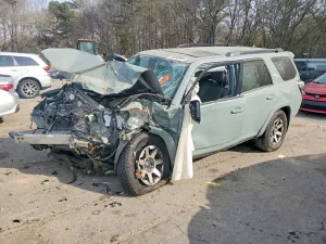 2023 TOYOTA 4RUNNER SE