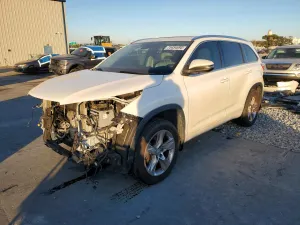 2015 TOYOTA HIGHLANDER