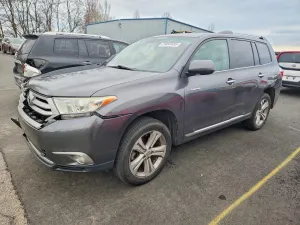 2011 TOYOTA HIGHLANDER